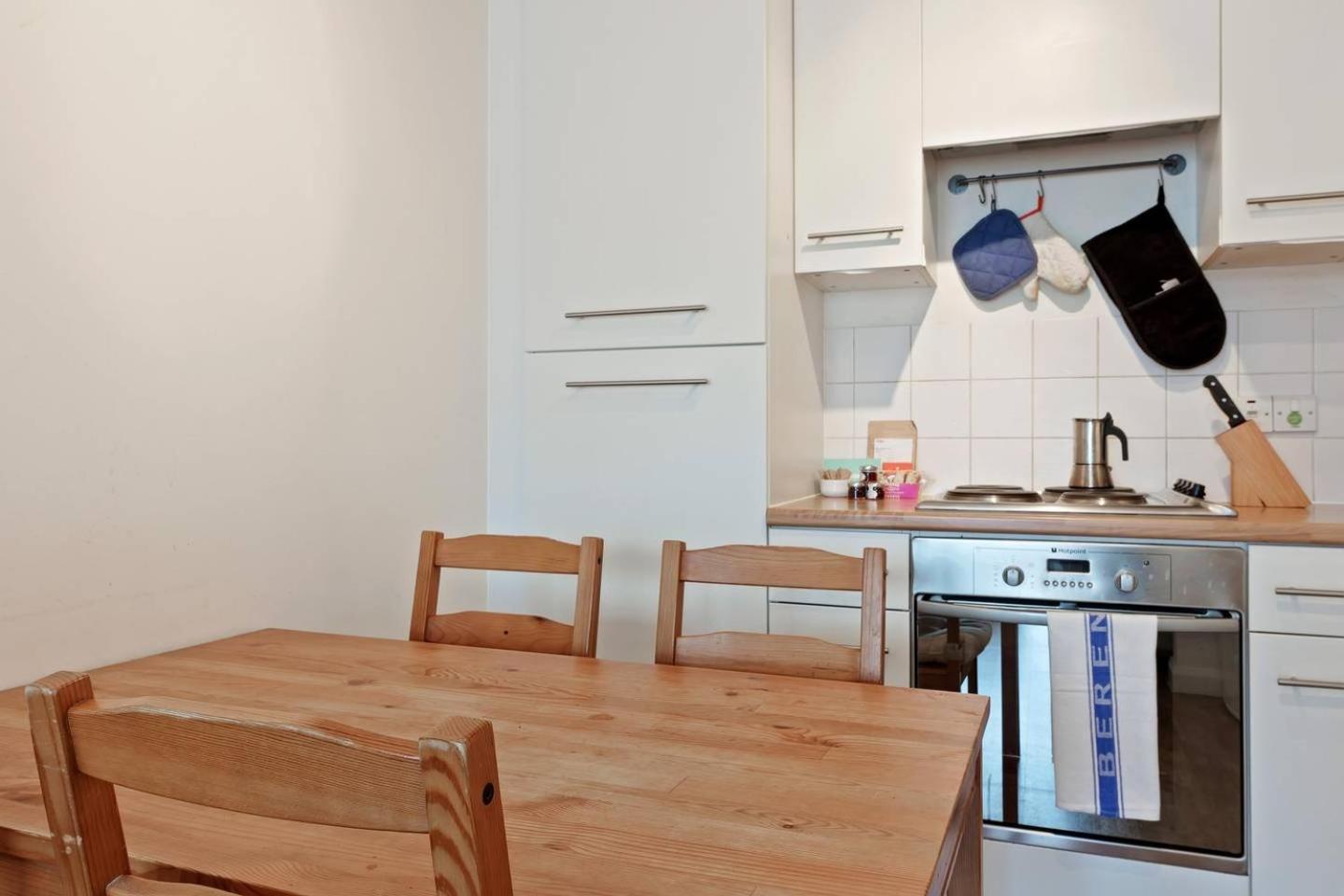 Modern 2 Bedroom Apartment In Homerton 런던 외부 사진